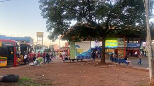 El silencio de la Terminal de Encarnación: Menos viajeros, pero con el mismo deseo de volver a casa