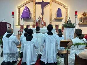 Semana Santa 2026 en Lambaré: El rescate de la tradición “a lo yma” en la Parroquia Virgen María Reina - Nacionales - ABC Color