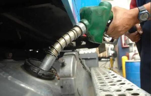 ¡Hesúkena! Ojupijeýma la combustible