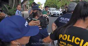 La Nación / Dalia López y su pareja ya estarían residiendo en la vivienda allanada desde hace un año