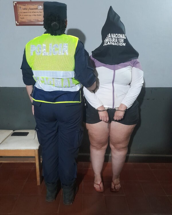 Mujer detenida por presunto ataque con arma blanca a su pareja