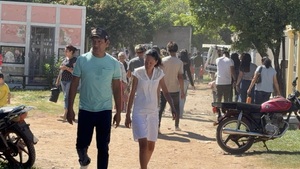 Cientos de personas visitaron el cementerio municipal de Concepción en Viernes Santo - Concepción al Día
