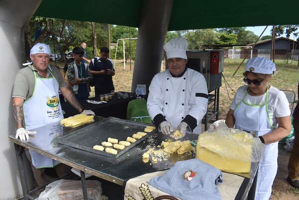 Turismo y chipa apo se combinan como atractivo principal en Ayolas durante Semana Santa - Nacionales - ABC Color