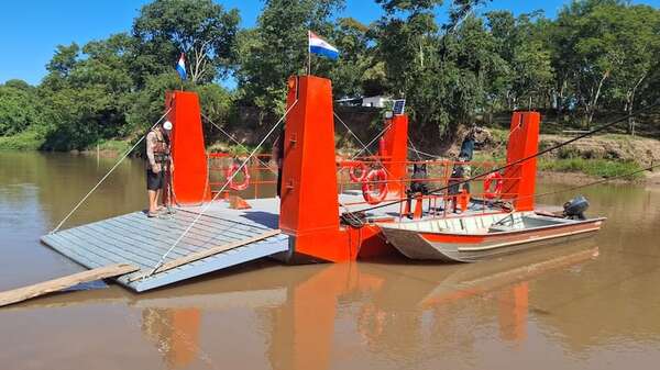 San Carlos del Apa: realizan refacciones y regularizan la documentación de la balsa, que vuelve a operar desde hoy - Nacionales - ABC Color