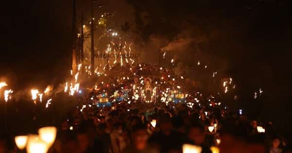 La Nación / La llama de la honda devoción popular sigue iluminando la fe