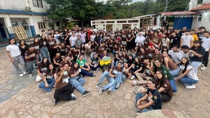 Jóvenes responden al llamado de Pascua con mucha oración