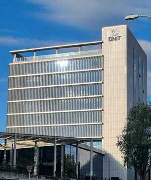 ¿Economía de guerra o crisis de gestión? El contraste entre el discurso oficial y la recaudación récord