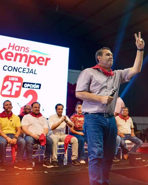 Video: parlamentarios amenazan a fiscal que investiga a madre de intendentable de Luque - Política - ABC Color