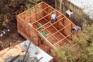 Más de 1.200 voluntarios construyen 134 viviendas de emergencia en cuatro departamentos