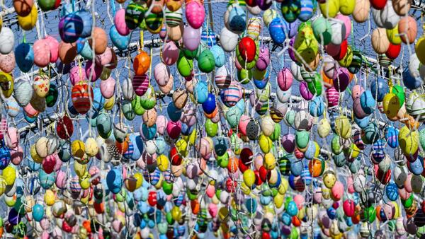 Fotos: Actos religiosos y culturales tiñen la Semana Santa alrededor del mundo