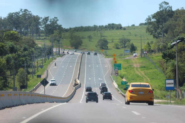 MOPC habilita carril adicional en la PY02 para agilizar retorno a Asunción - ADN Digital