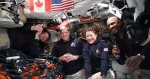 Diario HOY | Los astronautas de Artemis II ya están a mitad de camino hacia la Luna