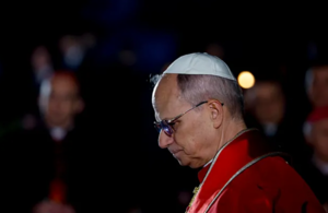 El Papa León XIV cargó la cruz en su primer Vía Crucis y lanzó un fuerte mensaje contra la guerra » San Lorenzo PY