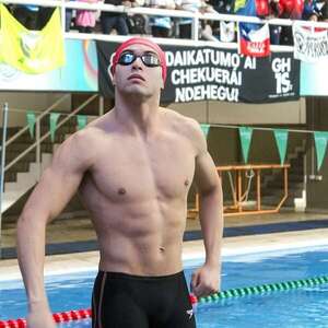 Camilo Villalba: la  pileta y el desafío  de crecer lejos - ABC Revista - ABC Color