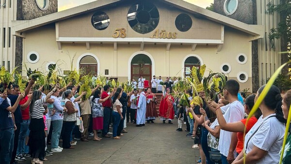 Fe en medio de cenizas: Semana Santa renace fuera de la Catedral en el Este