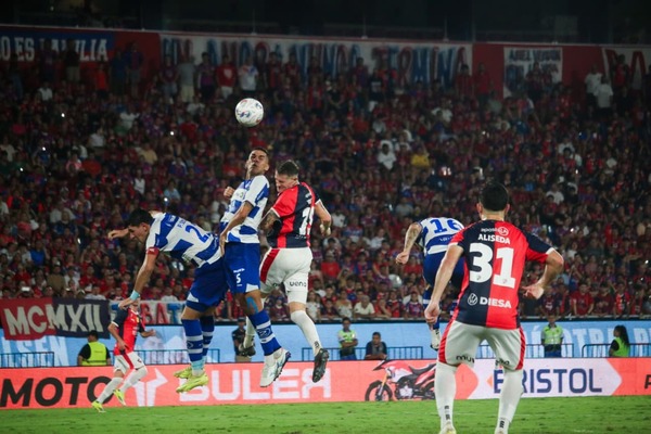 Noche triunfal del Ciclón - ADN Digital