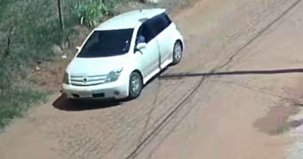 La Nación / Ñemby: mientras fue a ver el viacrucis, le robaron dinero, tarjetas y todos sus documentos