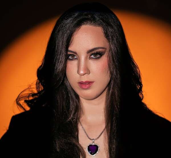 Giovanna Chantal presenta su álbum “NEGRO”: “Cuando uno toca fondo puede volver a ver la luz” - Música - ABC Color