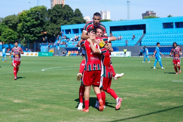 Dos victorias en la mañana dominical