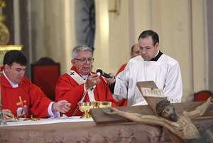 Domingo de Pascua: Iglesia lamenta feminicidios, violencia y drogas en las familias - Nacionales - ABC Color