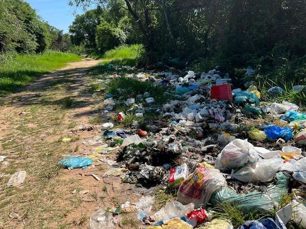 San Bernardino: los basurales vuelven a ser motivo de quejas de turistas y residentes - Nacionales - ABC Color