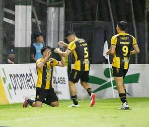 Guaraní, con uno menos, derrotó a Libertad en La Arboleda - Fútbol - ABC Color
