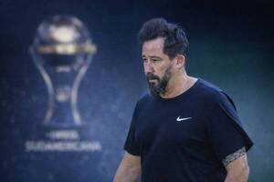 "Vitamina", con la "mente en la Sudamericana”