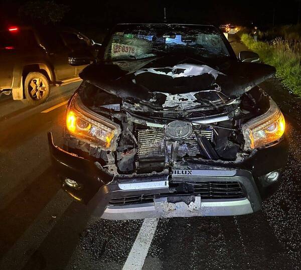 Dos péndex pierden la vida tras choque con camioneta