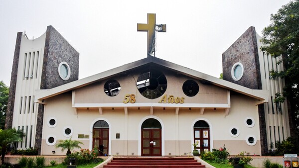 CDE: La reconstrucción de la Catedral San Blas podría incluir una ampliación