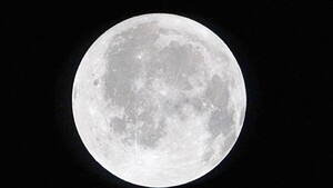 Artemis II sobrevuela hoy la cara oculta de la Luna