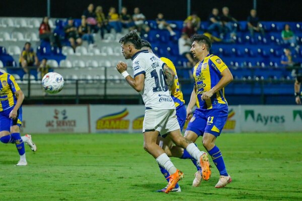 ¡Ameliano y Luqueño se "pasan la mano" en un partidazo!