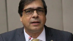 Juez se opone a desestimación de denuncia contra extitular del IPS - PDS RADIO Y TV