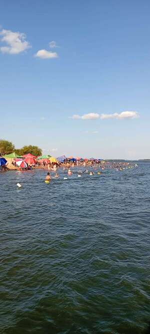 Playa de Corateí recibió a miles de visitantes, pero carece de servicios básicos - Nacionales - ABC Color