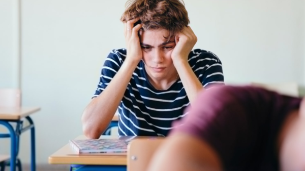 Profesional habla de una “baja tolerancia a la frustración” entre adolescentes