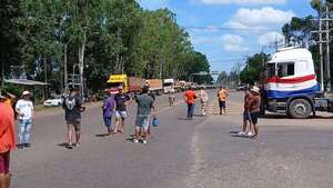 Camioneros del Guairá se suman a paro nacional por suba del combustible y reclaman reajuste del flete - Nacionales - ABC Color