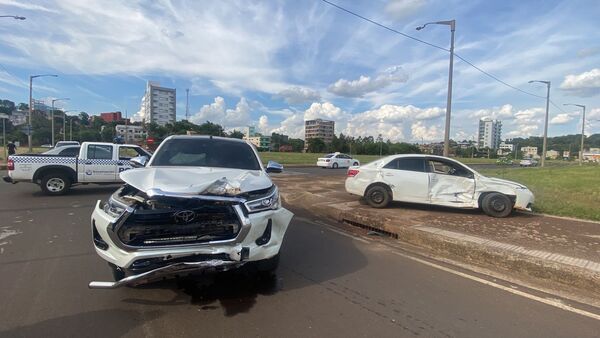 Accidente en Encarnación deja importantes daños materiales y sin heridos graves