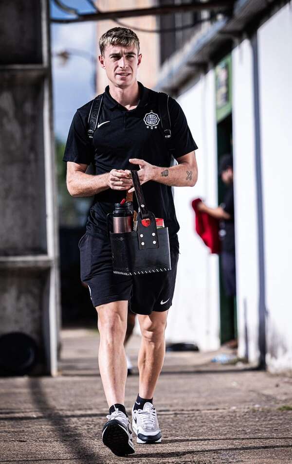 Olimpia, con un desafío sintético - Fútbol - ABC Color