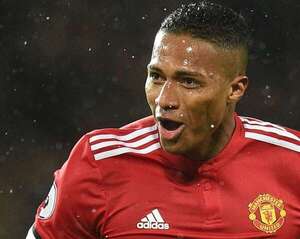 Antonio Valencia, en liga de veteranos de  Inglaterra - Fútbol Internacional - ABC Color