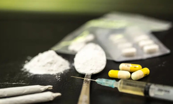 Especialistas advierten que cada vez más jóvenes caen en adicciones y crece el abuso de fármacos en Paraguay - OviedoPress