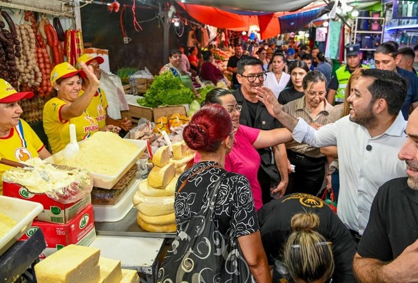 Asunción impulsa sistema de protección financiera para vendedores de mercados populares