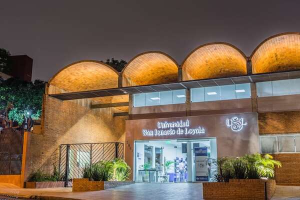 Formación ejecutiva desde los 15 años, con modelo europeo que conecta empresas paraguayas con futuros líderes - Negocios - ABC Color