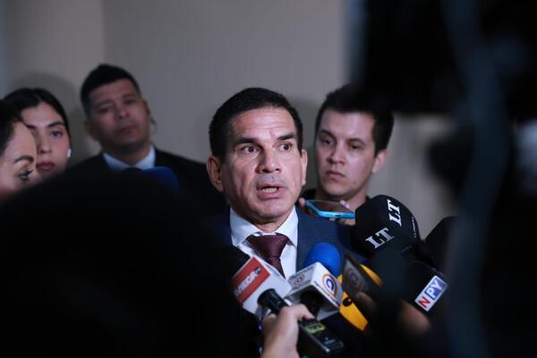 Interpelación a Baruja pierde fuerza tras caída de Chaqueñito