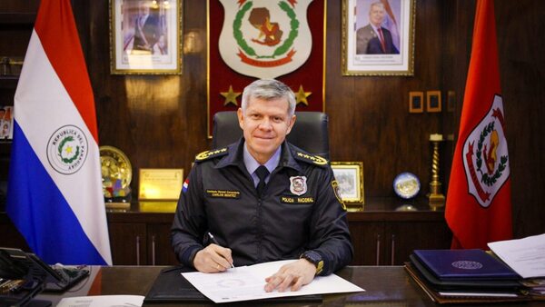 Comisario Carlos Benítez asume como viceministro de Seguridad Interna