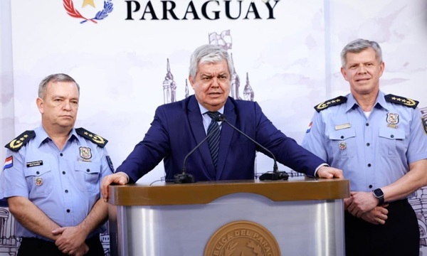 César Silguero asume como comandante de la Policía Nacional - OviedoPress