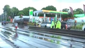 CAMARÓGRAFO FUE A CUBRIR UN ACCIDENTE FATAL Y TERMINÓ ATROPELLADO