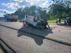 Aparatoso vuelco en Horqueta deja dos heridos leves - Concepción al Día