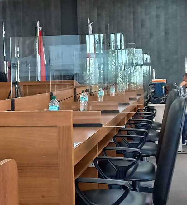 Director de Aseo Urbano y encargada de despacho de Carolina Romero "plantaron" a concejales - San Lorenzo Hoy