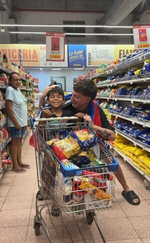 Popular / Influencer argentino ayudó a un mitã'i