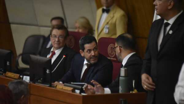 Latorre niega amenaza de diputado a fiscal y responde a Nenecho que "él no es corrupto"