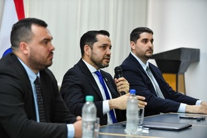 Asunción avanza en reordenamiento financiero y pago de bonos 2025